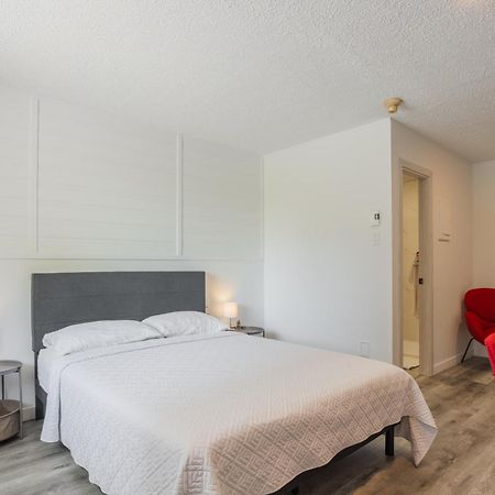 Motel Champlain Броссар Екстер'єр фото