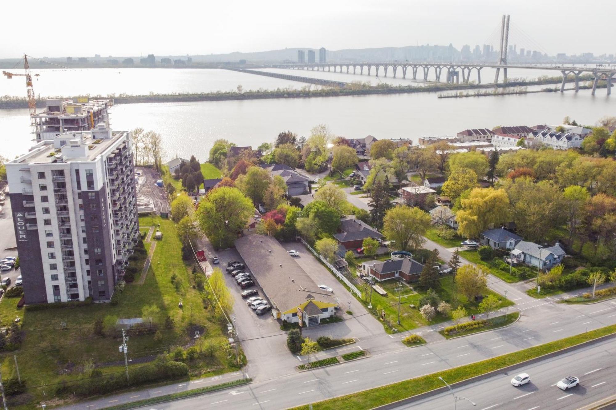 Motel Champlain Броссар Екстер'єр фото