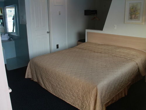 Motel Champlain Броссар Екстер'єр фото